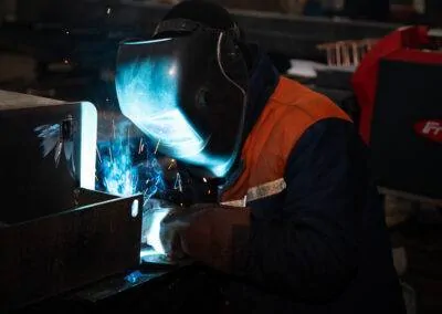Зварювання конструкцій автомобільних ваг на виробництві СЦМА КВК