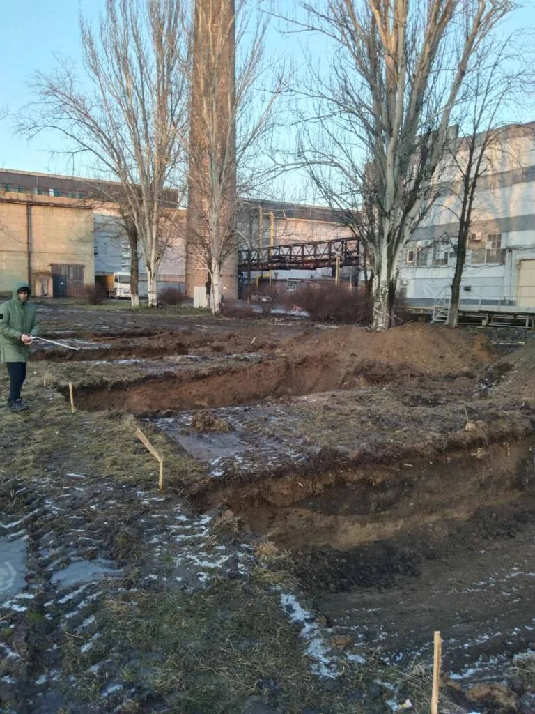 Металеві автомобільні ваги 80 тонн «Титан» у м. Нікополь (монтаж) Металеві автомобільні ваги 80 тонн «Титан» у м. Нікополь - монтаж
