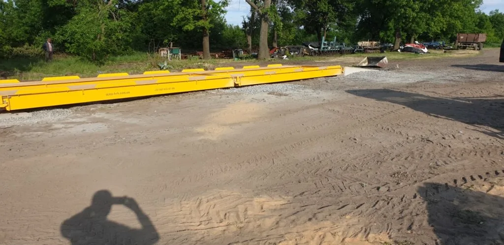 Криворізька вагова компанія встановила автомобільні ваги в Полтавській області - готова вагова платформа