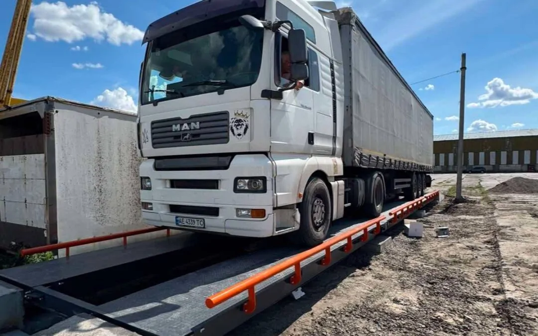 Сучасні автомобільні ваги ТИТАН для елеваторів та логістики. Повний монтаж, сервіс, повірка. Вагонні/конвеєрні ваги, ціна від виробника. Надійна якість — Криворізька Вагова Компанія.